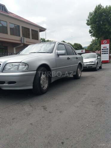 Mercedes C 230 1999, 264,100 km - 2.3 л - Qax
