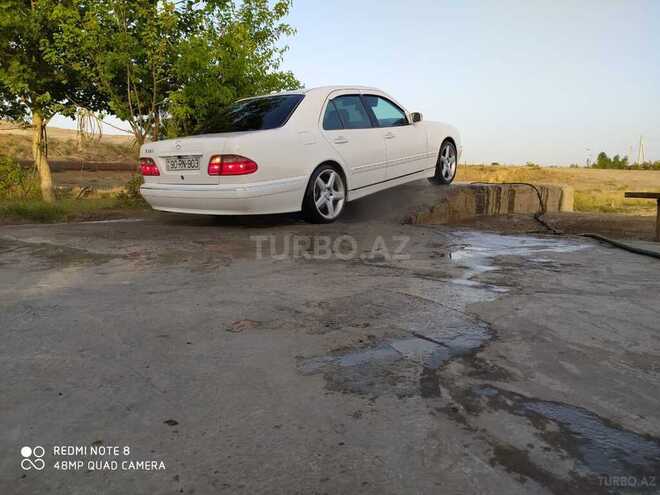 Mercedes E 320 2000, 196,000 km - 3.2 л - Şirvan