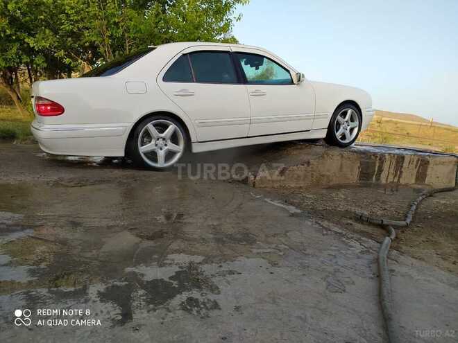 Mercedes E 320 2000, 196,000 km - 3.2 л - Şirvan