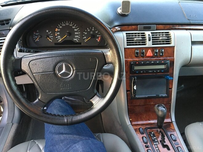 Mercedes E 240 1999, 265,000 km - 2.4 л - Kürdəmir