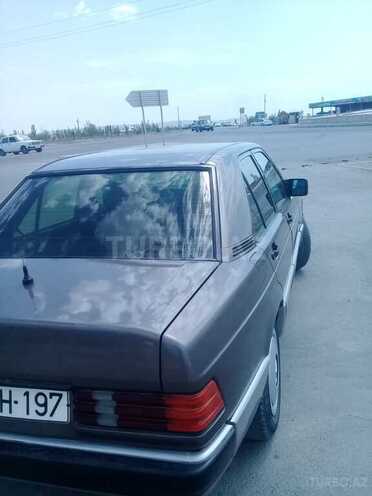 Mercedes 190 1989, 420,000 km - 2.0 l - Sabirabad