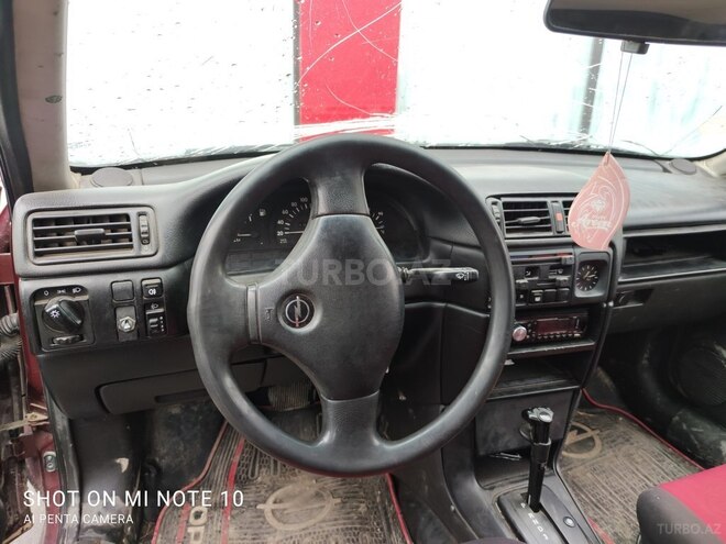 Opel Vectra 1992, 429,000 km - 1.8 l - Xaçmaz