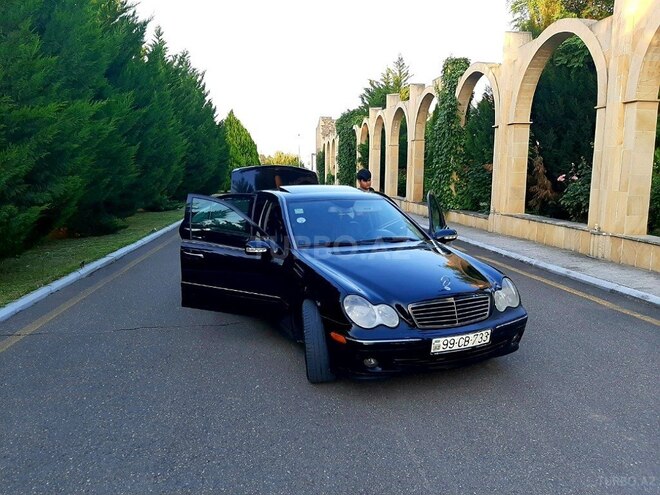 Mercedes C 280 2006, 287,000 km - 3.0 l - Qazax