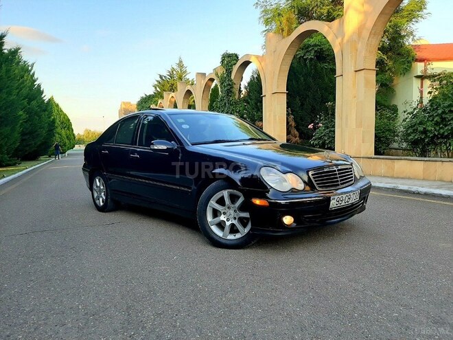Mercedes C 280 2006, 287,000 km - 3.0 l - Qazax