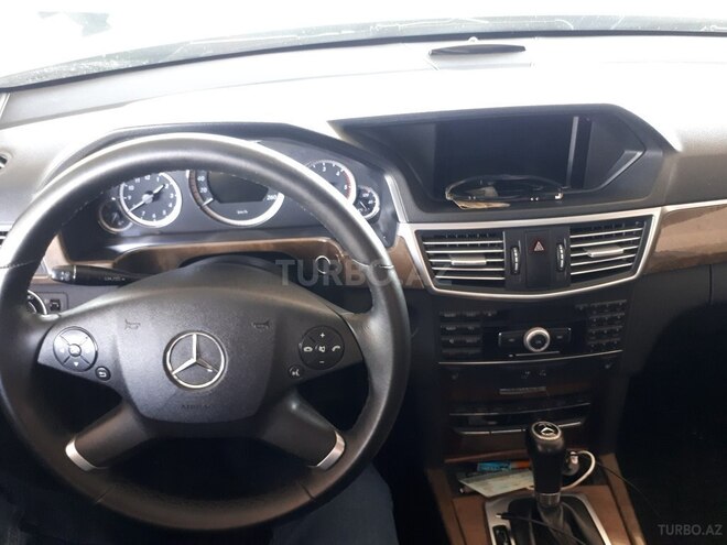 Mercedes E 220 2010, 297,000 km - 2.2 l - Bakı