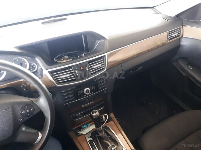 Mercedes E 220 2010, 297,000 km - 2.2 l - Bakı