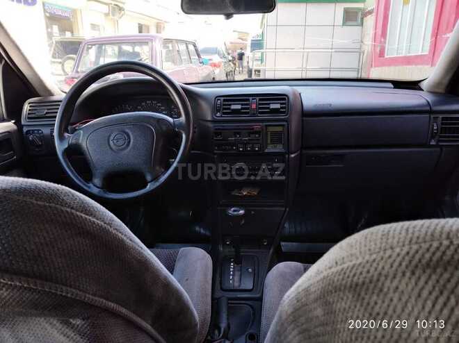 Opel Vectra 1994, 200,000 km - 2.0 l - Bakı