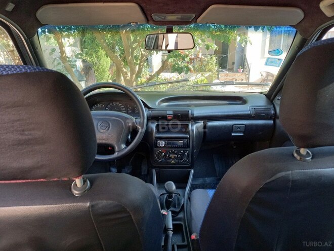 Opel Astra 1995, 250,000 km - 1.7 l - Bakı