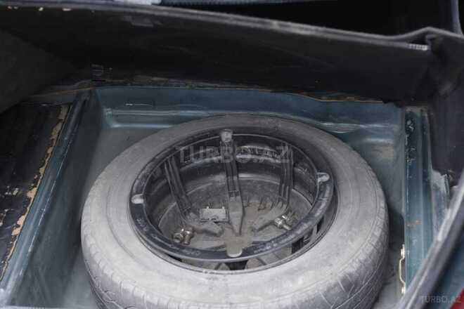 Mercedes E 220 2000, 200,000 km - 2.2 l - Qazax