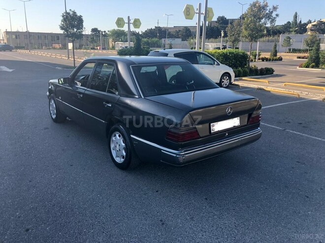 Mercedes E 200 1991, 318,000 km - 2.0 л - Bakı