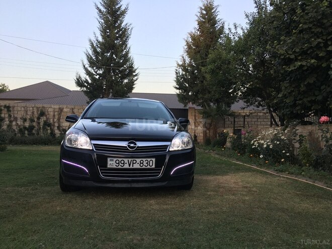 Opel Astra 2008, 168,000 km - 1.3 l - Zaqatala