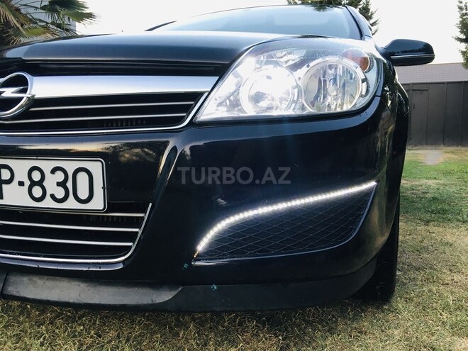 Opel Astra 2008, 168,000 km - 1.3 l - Zaqatala