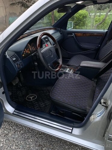 Mercedes C 180 1998, 203,000 km - 1.8 л - Bakı