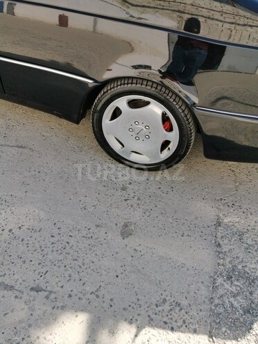 Mercedes  1995, 377,000 km - 3.2 л - Bakı