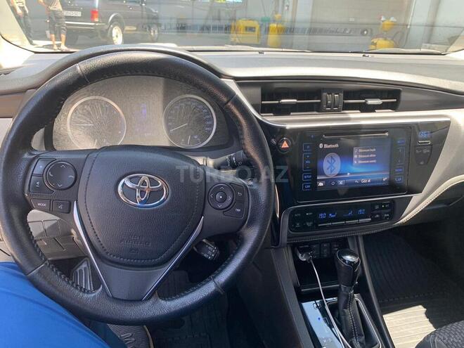 Toyota Corolla 2017, 63,000 km - 1.6 l - Gəncə