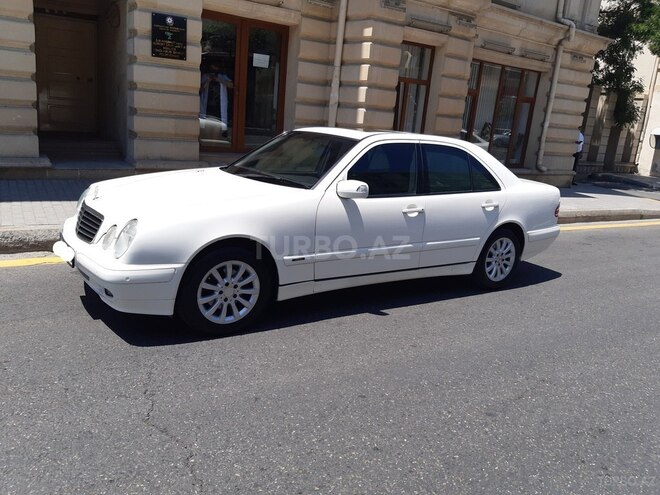 Mercedes E 240 2001, 259,800 km - 2.6 l - Ağsu