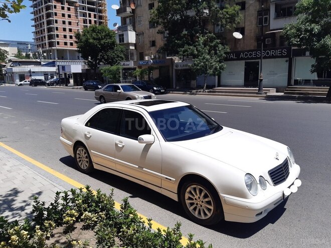 Mercedes E 240 2001, 259,800 km - 2.6 l - Ağsu