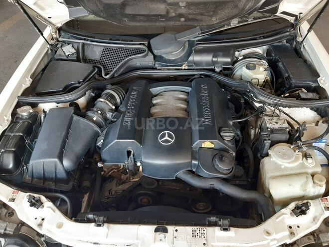 Mercedes E 240 2001, 259,800 km - 2.6 l - Ağsu