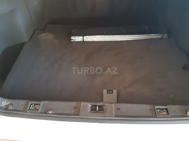 Mercedes E 240 2001, 259,800 km - 2.6 l - Ağsu