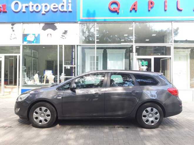 Opel Astra 2011, 117,000 km - 1.4 l - Bakı