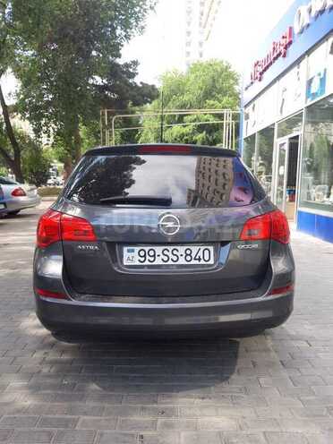 Opel Astra 2011, 117,000 km - 1.4 l - Bakı