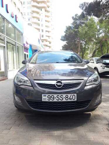 Opel Astra 2011, 117,000 km - 1.4 l - Bakı