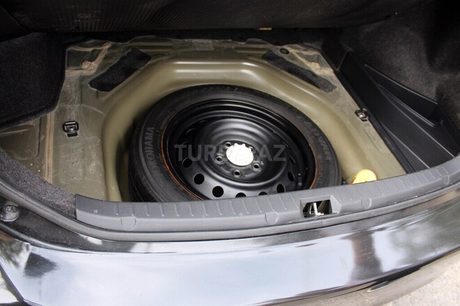 Toyota Corolla 2011, 114,000 km - 1.4 l - Bakı