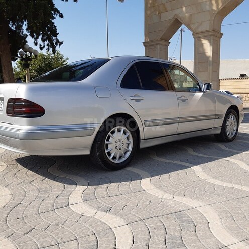 Mercedes E 220 2000, 305,000 km - 2.2 l - Gəncə