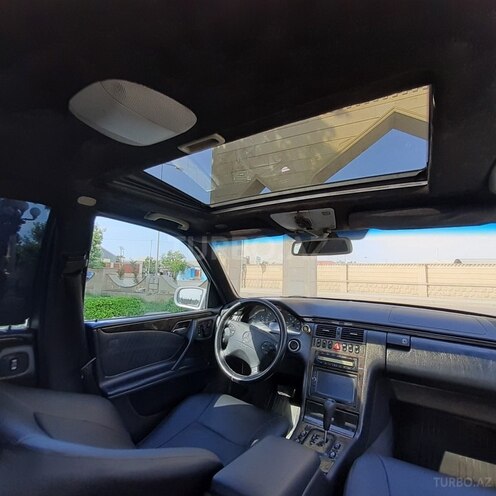 Mercedes E 220 2000, 305,000 km - 2.2 l - Gəncə