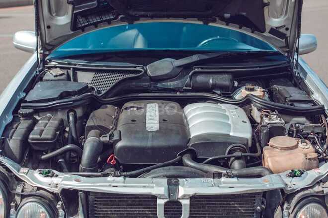 Mercedes E 220 2000, 305,000 km - 2.2 l - Gəncə