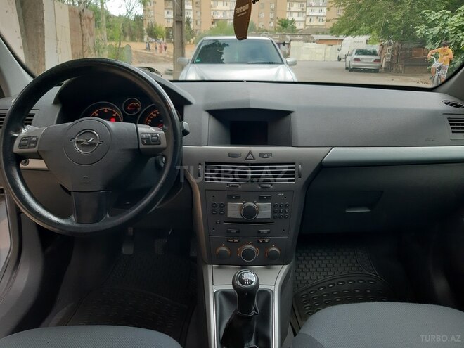 Opel Astra 2006, 252,000 km - 1.3 л - Bakı
