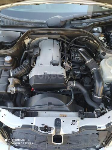Mercedes C 230 1999, 318,000 km - 2.3 l - İmişli