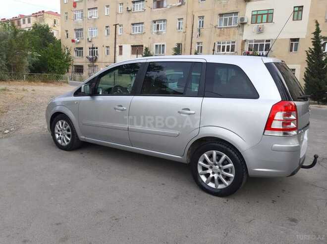 Opel Zafira 2009, 204,540 km - 1.9 l - Xırdalan