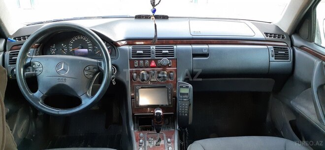 Mercedes E 270 1999, 383,633 km - 2.7 l - Qazax
