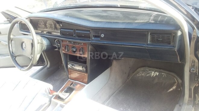 Mercedes 190 1991, 220,000 km - 2.0 l - Bakı