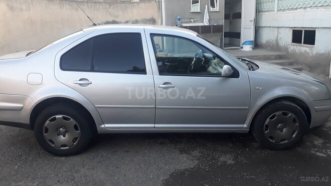 Volkswagen Bora 2002, 300,000 km - 1.6 л - Ağstafa