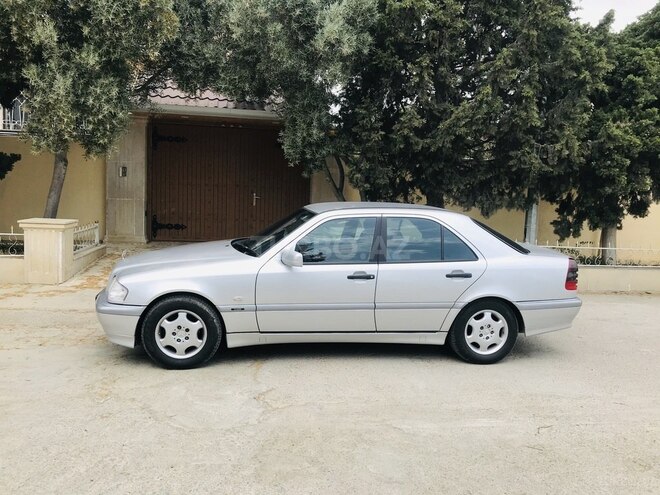 Mercedes C 220 1998, 334,754 km - 2.2 l - Bakı