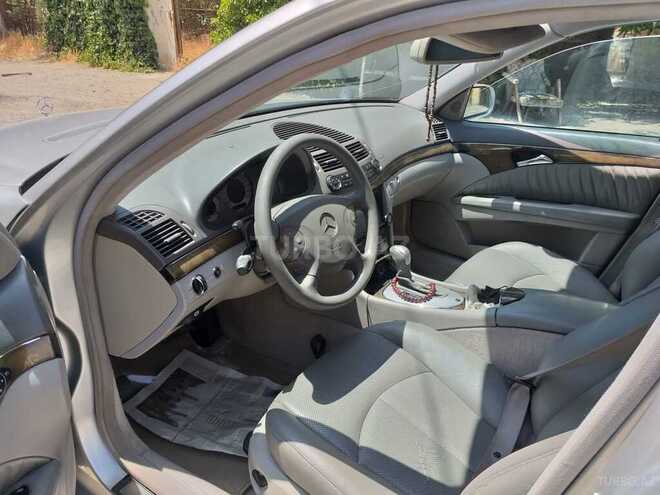 Mercedes E 270 2002, 310,000 km - 2.7 л - Bakı