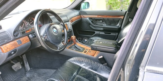 BMW 740 2000, 235,000 km - 4.0 l - Bakı