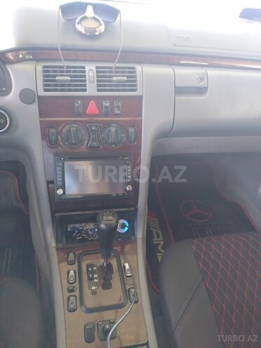 Mercedes E 240 2000, 360,000 km - 2.4 l - Salyan