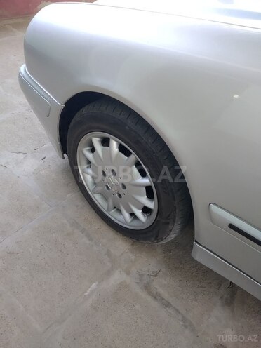 Mercedes E 240 2000, 360,000 km - 2.4 l - Salyan