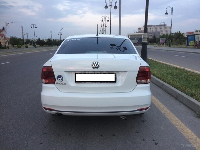 Volkswagen Polo 2018, 58,500 km - 1.6 l - Bakı