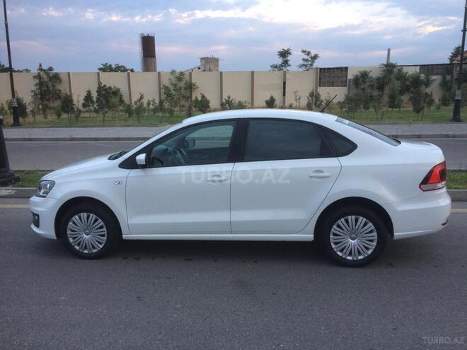 Volkswagen Polo 2018, 58,500 km - 1.6 l - Bakı