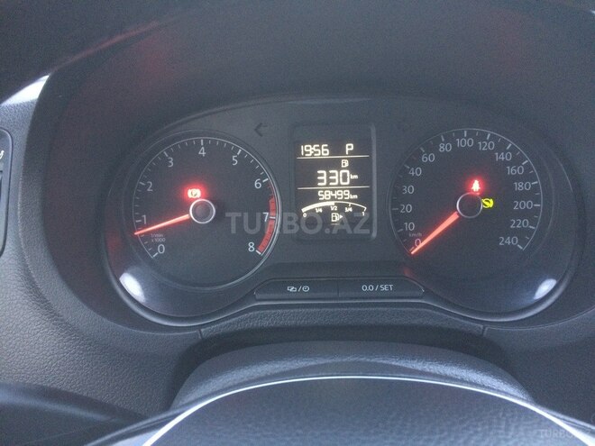 Volkswagen Polo 2018, 58,500 km - 1.6 l - Bakı