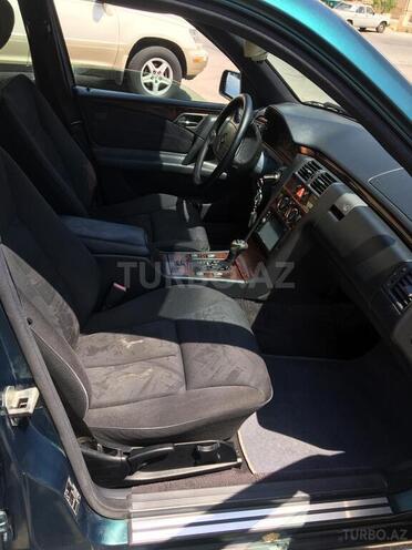 Mercedes E 230 1996, 300,000 km - 2.3 l - Bakı