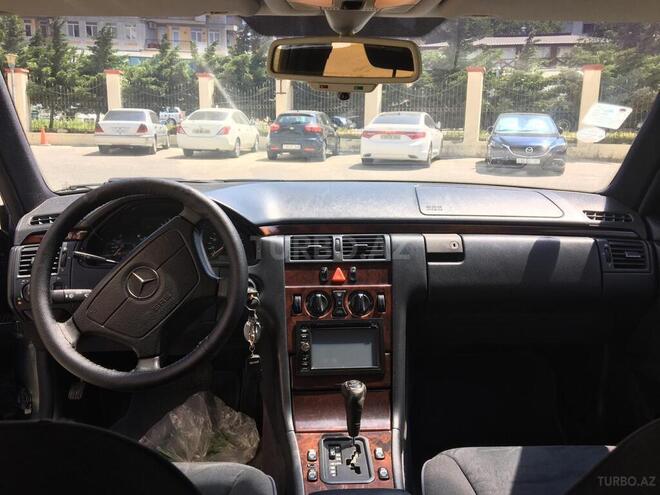 Mercedes E 230 1996, 300,000 km - 2.3 l - Bakı