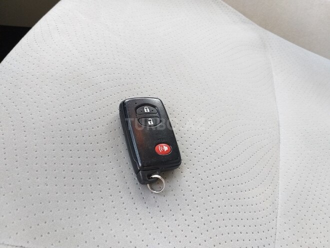 Toyota Prius 2012, 253,000 km - 1.8 l - Bakı