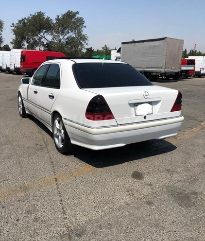 Mercedes C 230 1999, 232,000 km - 2.3 l - Bakı