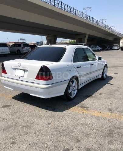 Mercedes C 230 1999, 232,000 km - 2.3 l - Bakı