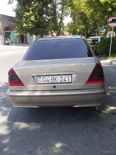 Mercedes C 200 1999, 405,600 km - 2.0 l - Bərdə